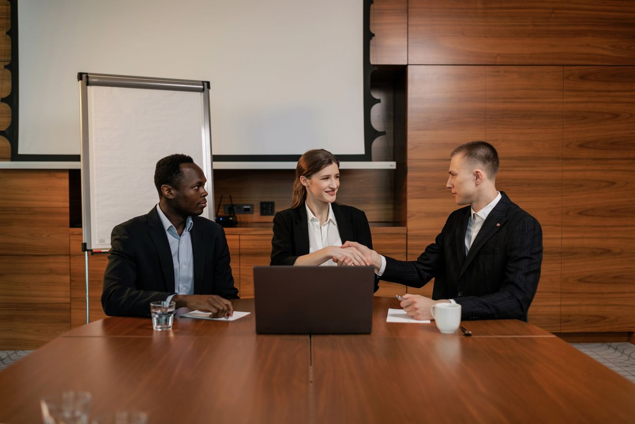 Business Management Software vs. ERP: Which Software Is Right for Your SME?